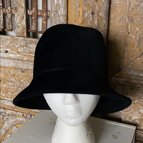 QUALITE VINTAGE IMPORTED VELOUR ITALY BLACK HAT - Picture 3 of 7